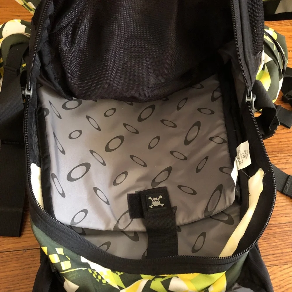 Vintage Y2K Oakley Icon Tactical Backpack